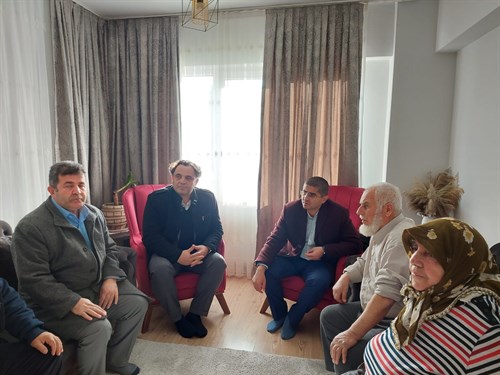 Kaymakamımız Sayın Dr. Serhat DOĞAN, Depremden Etkilenen Aileleri Ziyarette Bulundu